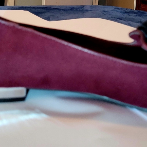 NWT Burgandy "Velvet like" Dress Shoes w/ Black Fuzzy Decor on Toe SZ 10 - Picture 10 of 11